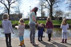 Day 397: The girls and I meeting up with my friend and her two lovely children to feed the ducks and play in the park in the sunshine